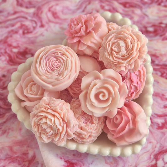 CLEARANCE Raspberry Ripple, Mini Flower Wax Melt